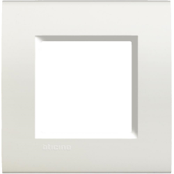 Рамка 1-ая (одинарная) прямоугольная, цвет Белый, LivingLight, Bticino